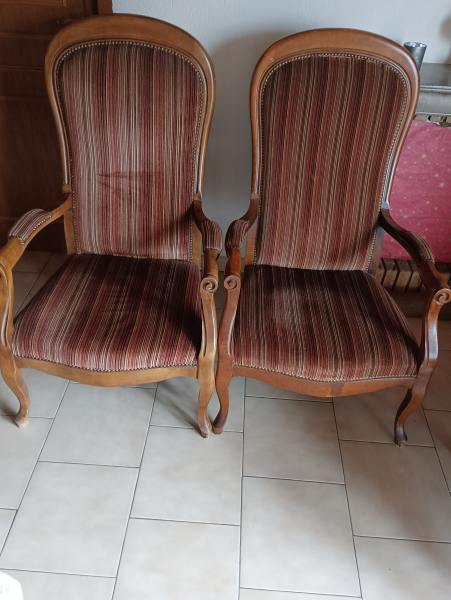 2 fauteuils anciens
