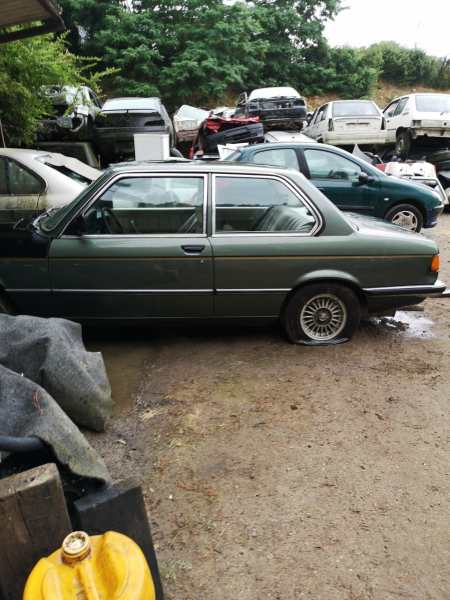Bmw 320 essence carburation 6 cylindre annee 1982 pas cher