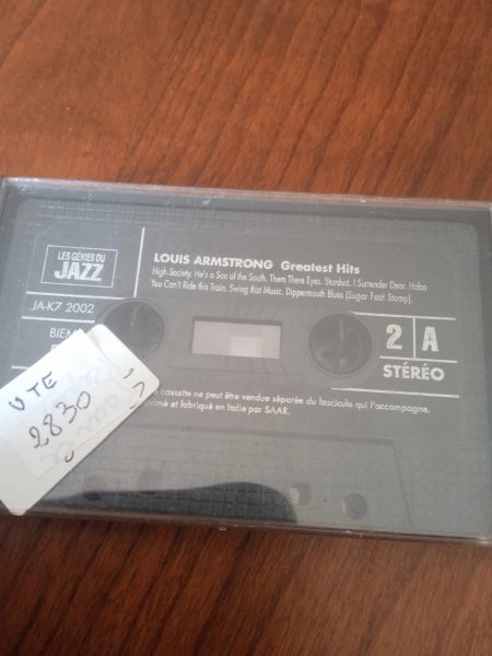 Cassette audio " louis armstong "