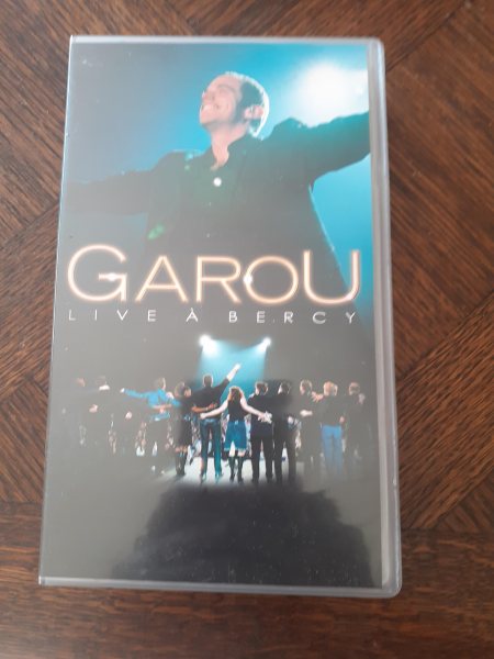 Cassette vhs " garou"