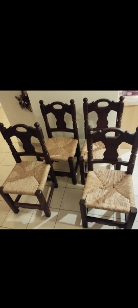 Chaise en bois avec assises en paille