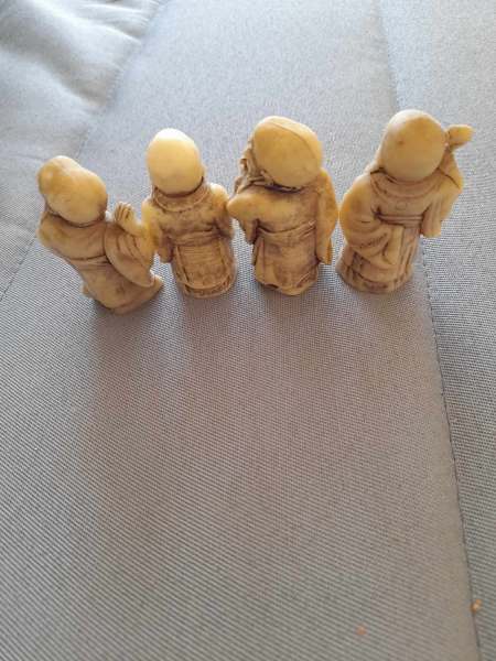 Lot de 4 figurines  - bouddhas rieurs pas cher
