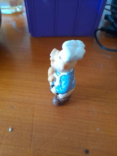 Annonce Miniature -petite figurine cochon en céramique