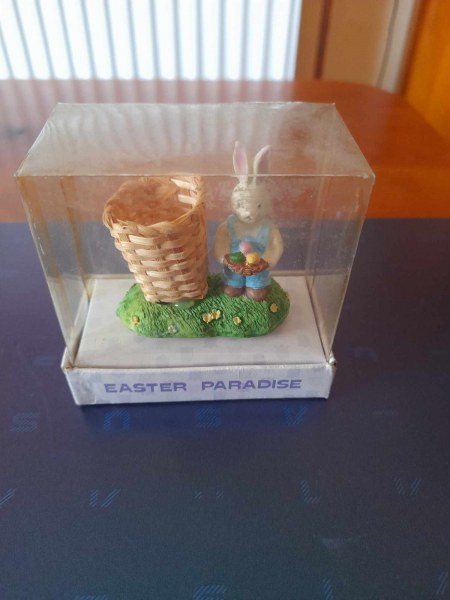 Miniature -petite figurine lapin en céramique