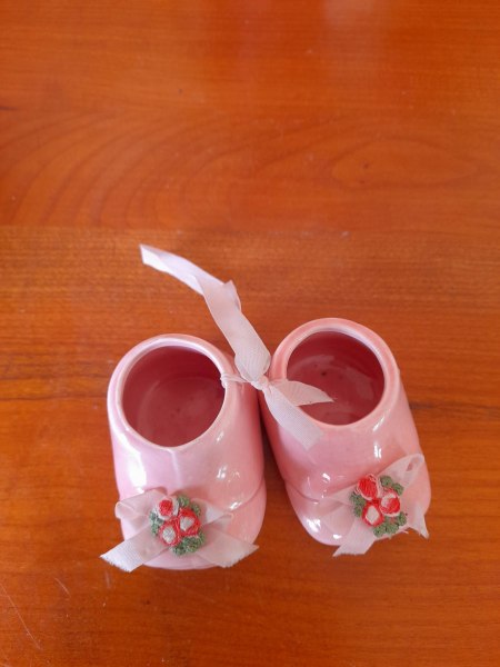 Vente Paire de chaussons de bébé rose en céramique