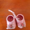 Paire de chaussons de bébé rose en céramique pas cher