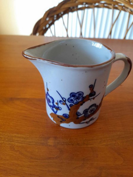 Petit pot à lait en porcelaine - vintage