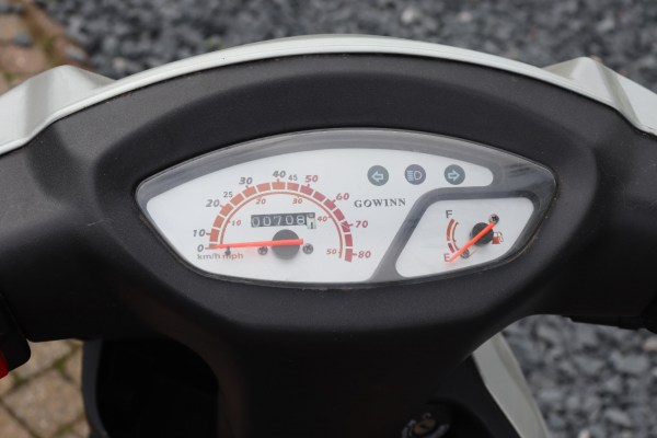 Vente Scooter 50 cc quasi neuf (70 km)