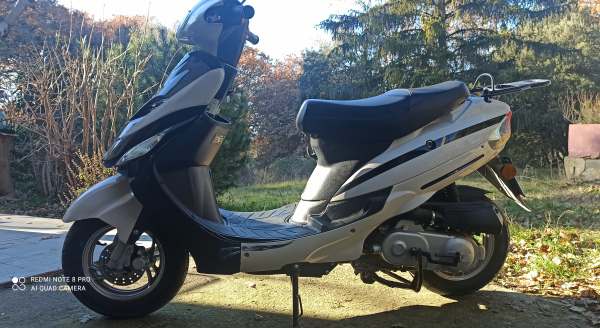 Scooter 50cc  5400 kms "urban star"
