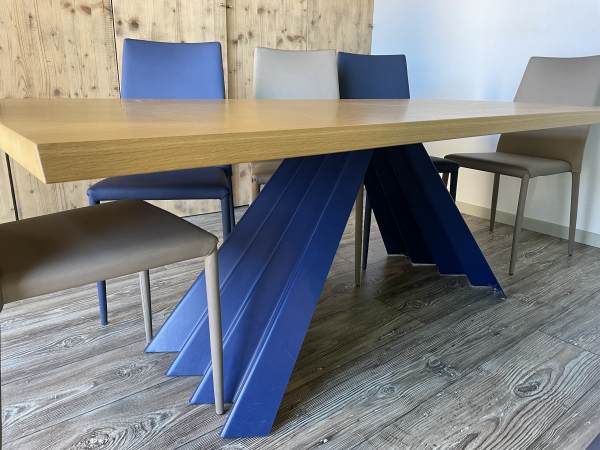 Vente Table plateau bois clair et 8 chaises