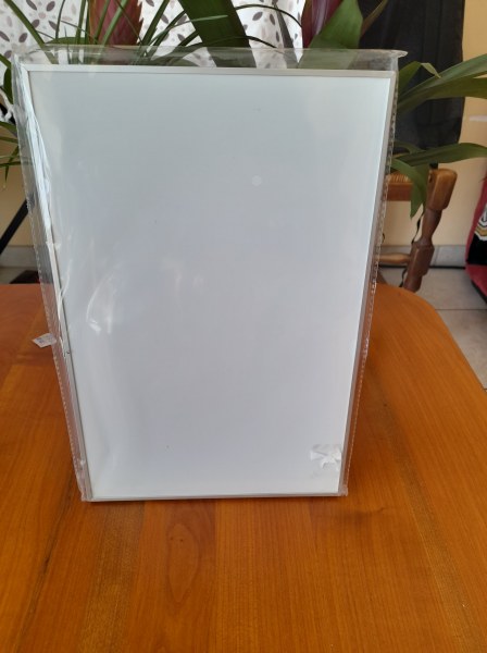 Tableau blanc à accroché 20 x 30 cm