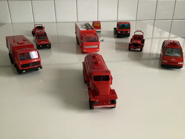 Véhicules camions de pompiers