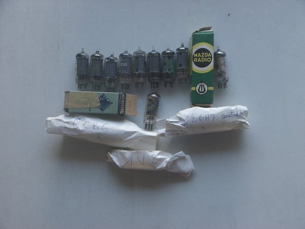 1 lot de 15 tubes d'occasion test&eacute;s