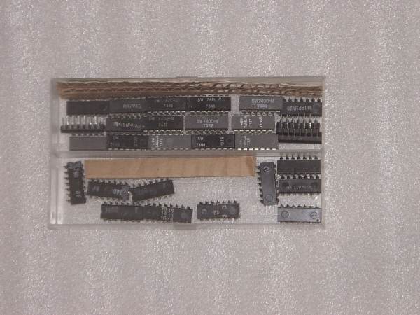 1 lot de 28 circuits intégrés sw 7400 à sw 74107
