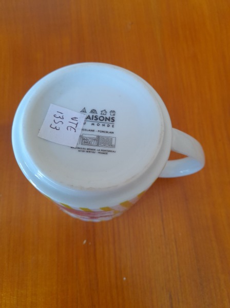 Vente 1 mug maison du monde " illustration macaron "