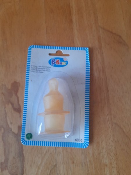 1 paquet de tétine latex bbaby