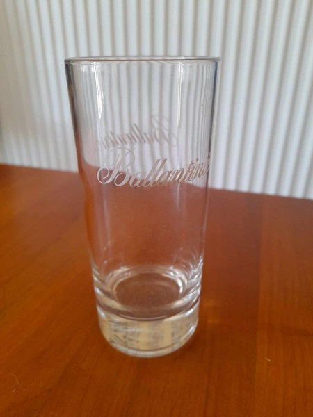1 verre publicitaire ballantimes