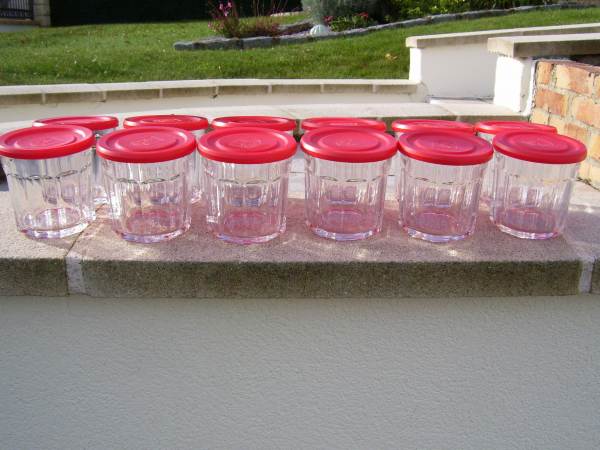 Annonce 12 pots à confiture en verre épais à facettes avec
