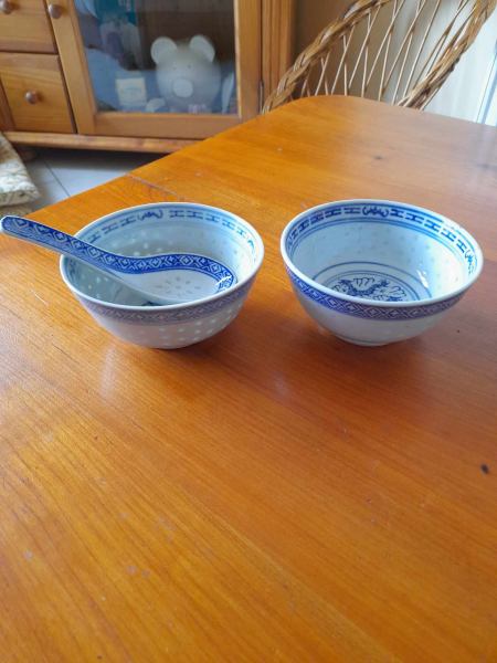 Annonce 2 bols chinois et 1 cuillère chinoise en porcelain