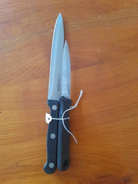 2 couteaux de cuisine  inox