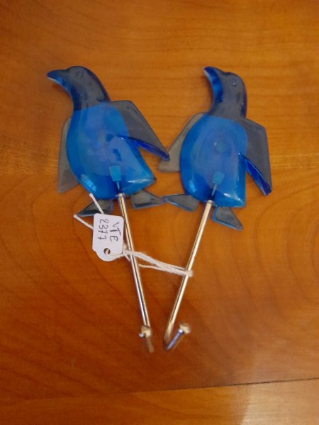 2 crochets auto adhésifs forme pingouin