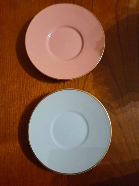 2 sous tasses couleurs pastels et liseret doré