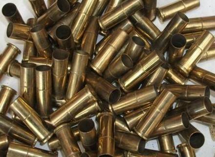 200 douilles de calibre: 38 sp&eacute;cial.