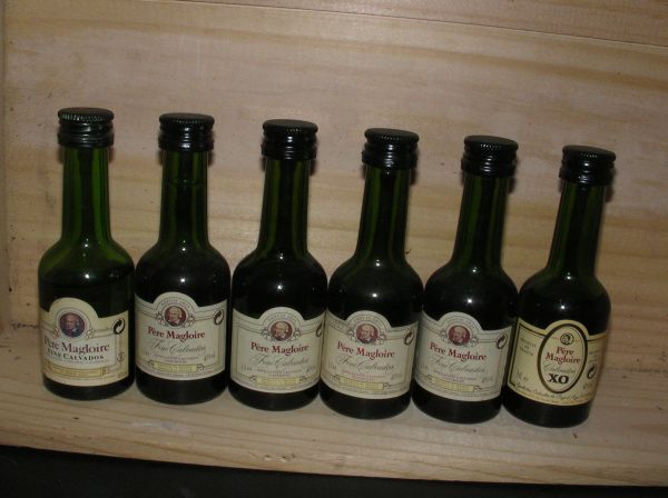 24 mignonnettes de calvados