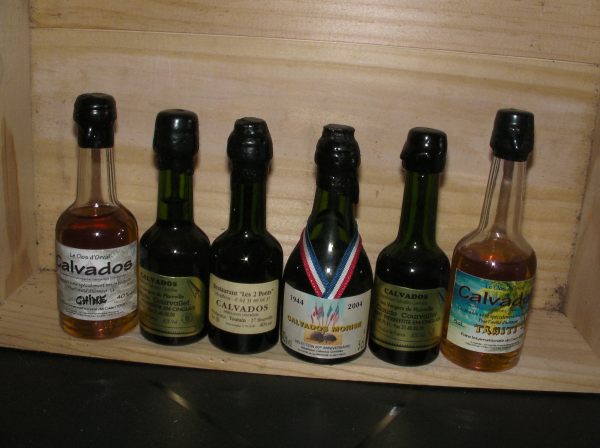 24 mignonnettes de calvados pas cher
