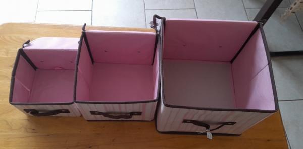 3 cubes de rangements encastrables avec couvercles