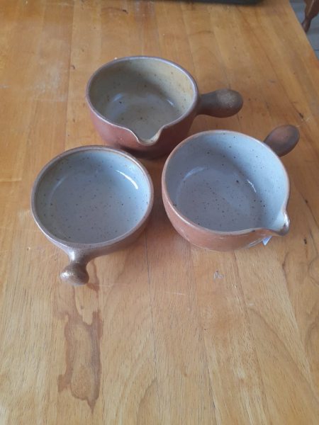 3 poêlons en terre cuite