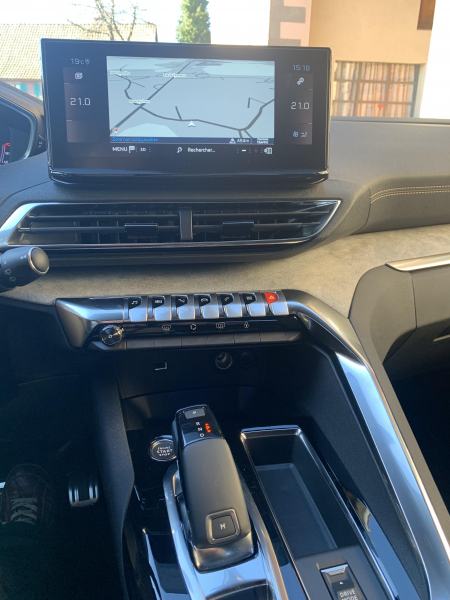 3008 130 puretech noire boite auto personnel psa pas cher