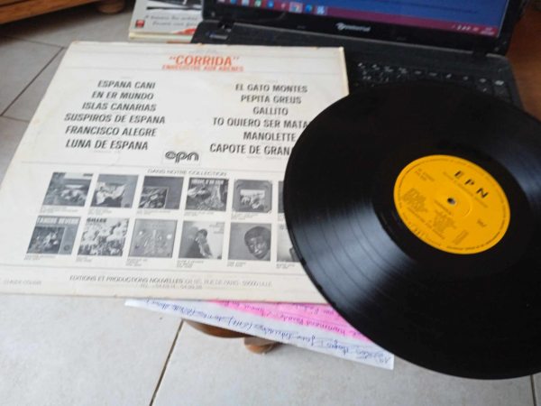 Vente 33t " corrida "