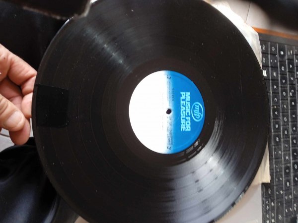 33t " music for pleasure "