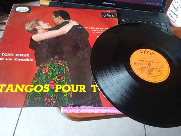 "33t " tango pour tous " les fleurs s