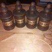 4 petit pots à épices en bois -