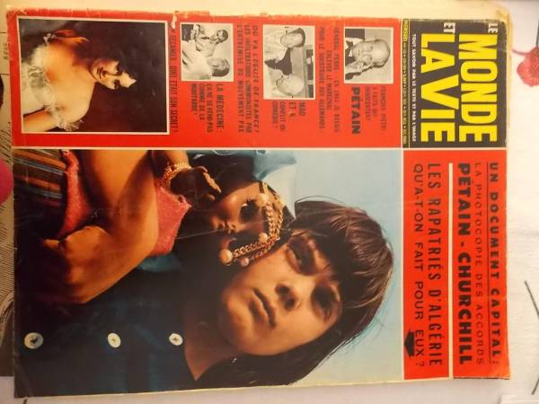 Vente 4 revues le monde et la vie