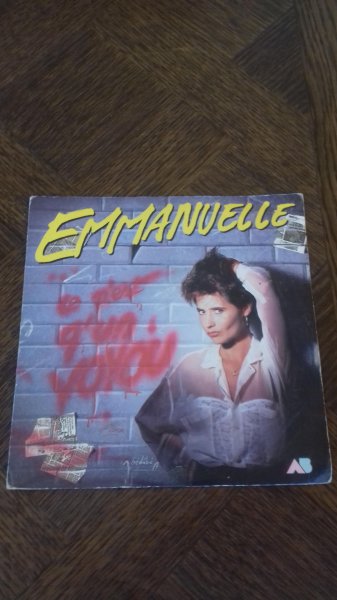 45 t emmanuelle  "mon premier chagrin d 'amour "