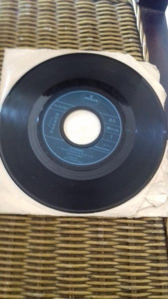 Vente 45 t herve villard  "sayonara"