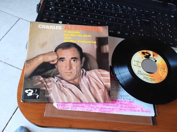 45t " charles aznavour "