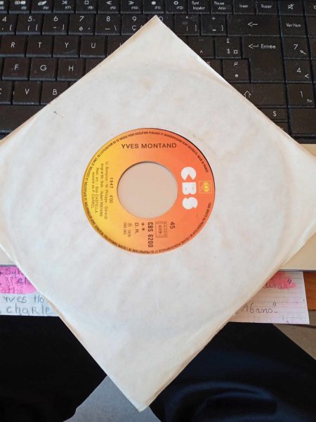 45t " yves montand "