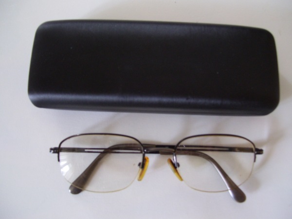 5 paires de lunettes avec étui   produit original pas cher