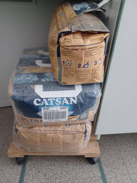 Vente 6 sacs de litières catsan aglomerantes de 5kg