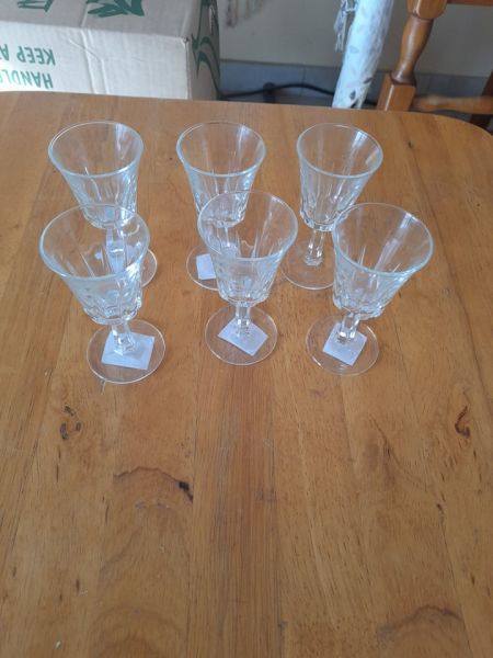 6 verres &agrave; digestifs