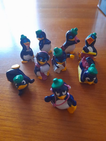 9 figurines kinder ferrero pingouins