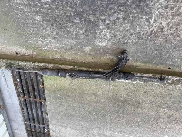 A vendre quelques pieces auto de bmw x5 de 2002