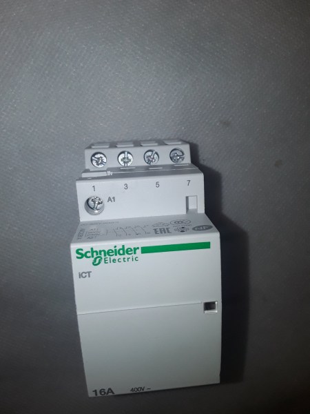 A9c22814 - contacteur t&eacute;trapolaire - 4no - 16a -