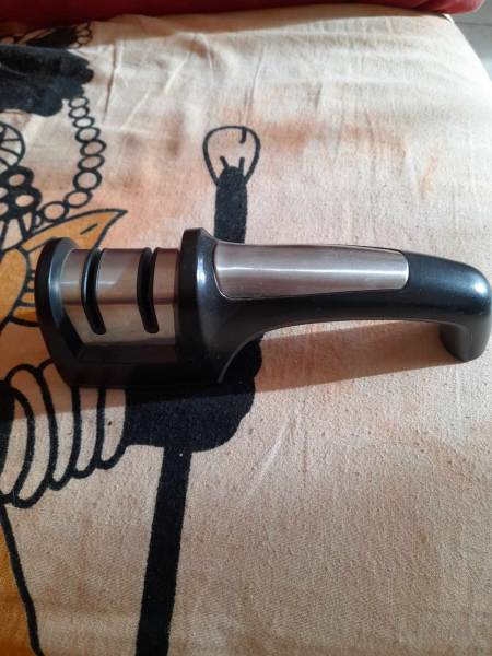 Annonce Aiguiseur de couteaux deux phases fontignac