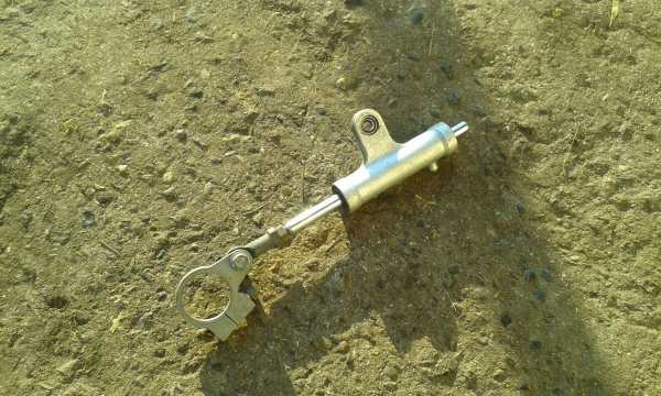 Amortisseur de direction suzuki 1100 gsxr 1988 pas cher