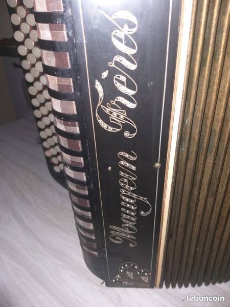 Vente Ancien accordéon chromatique